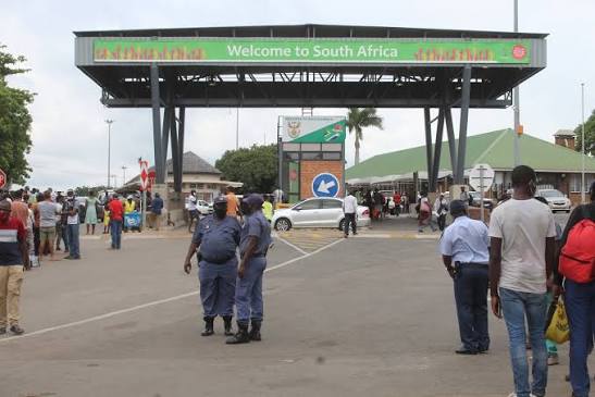 Mozambicans Return to South Africa for Work Amidst Ongoing Xenophobia