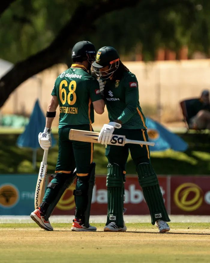Esterhuizen's Maiden Century Seals Series for Proteas