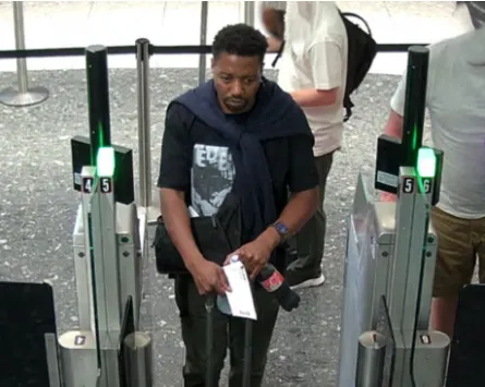 South African Police Investigate Fugitive's Entry After UK Triple Murder Arrest