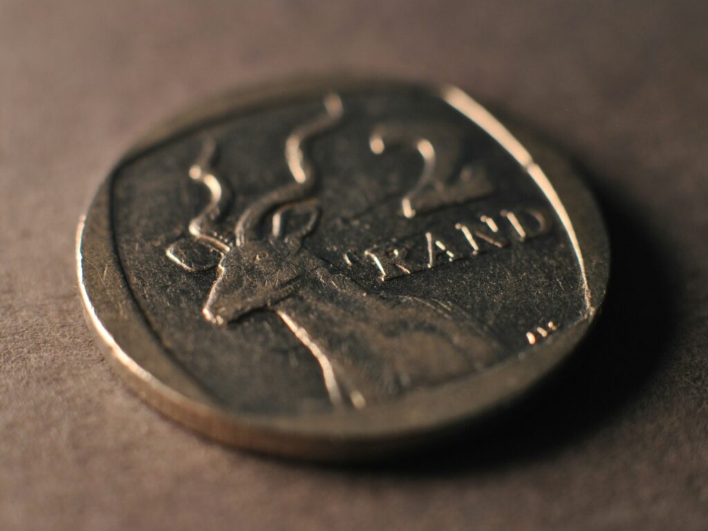 South African Reserve Bank's New R2 Coins: AI-Assisted Design Sparks Discussion
